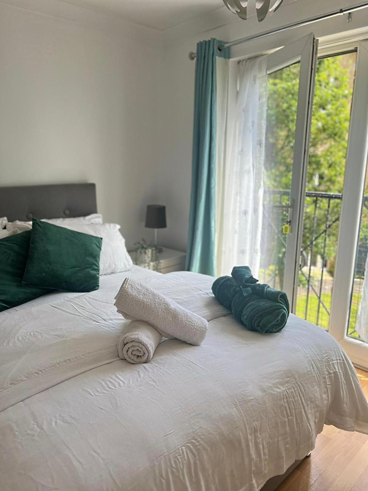 Luxury Rooms And An En-Suite Room With Free Wi-Fi Clarendon Way Colchester Extérieur photo