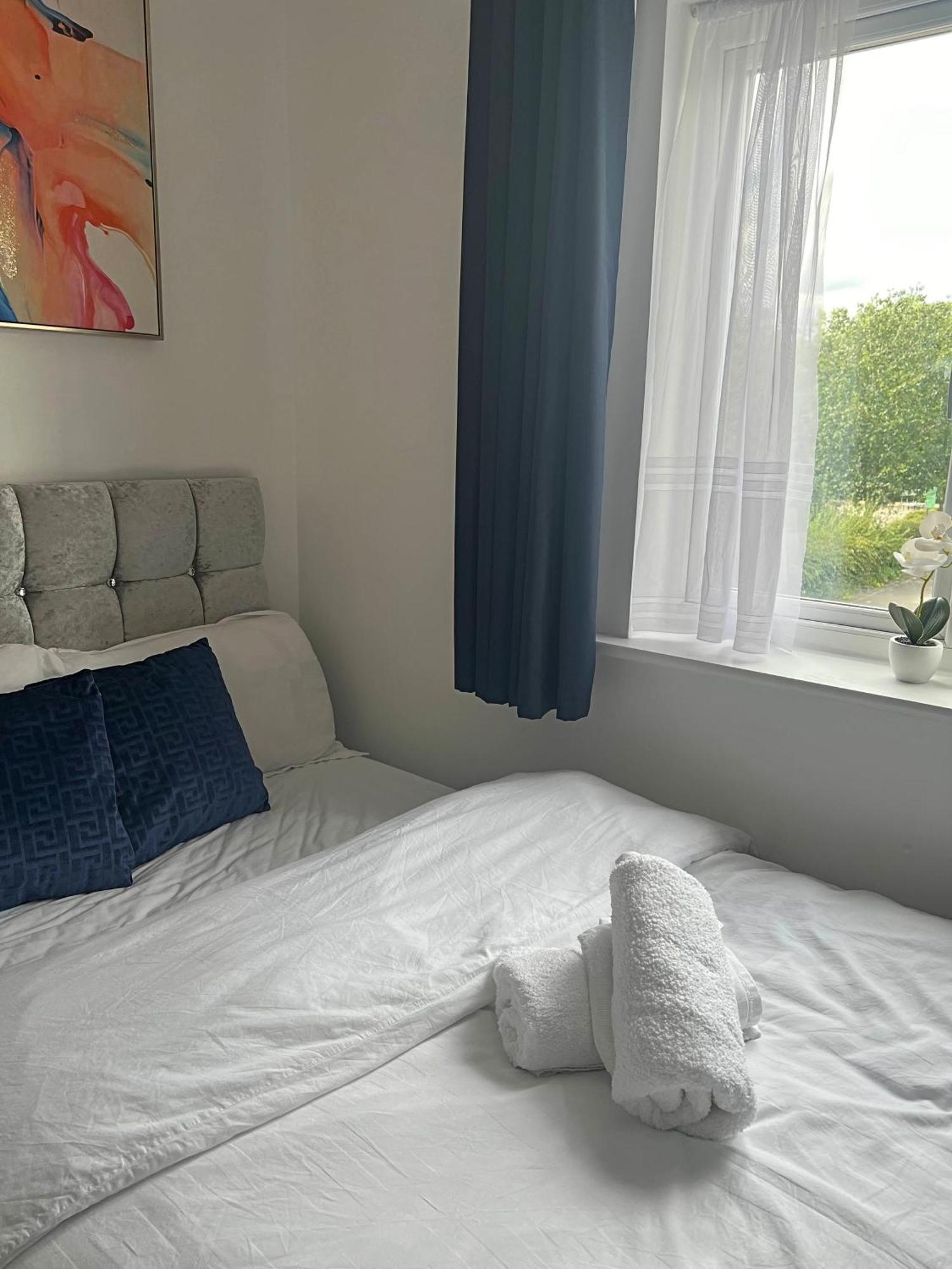 Luxury Rooms And An En-Suite Room With Free Wi-Fi Clarendon Way Colchester Extérieur photo