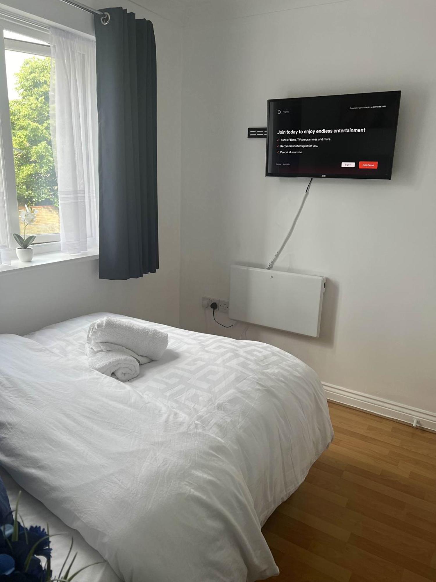 Luxury Rooms And An En-Suite Room With Free Wi-Fi Clarendon Way Colchester Extérieur photo